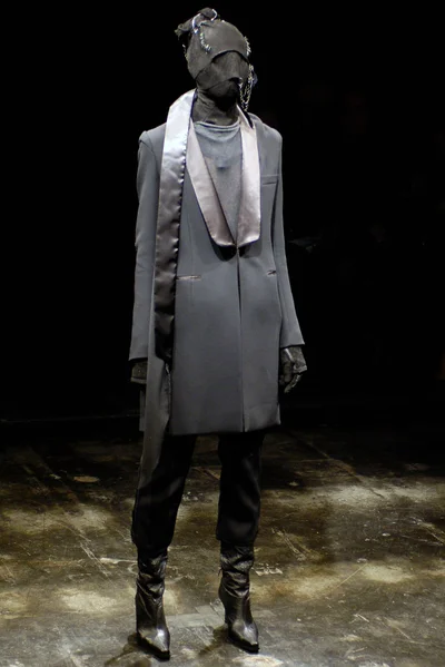 Look 4